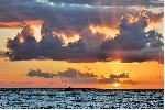 Grzybowo - panorama zachodu Słońca nad morzem