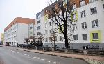Internat Technikum Lenego - budynek - skrzydo prawe i lewe - widok od ulicy