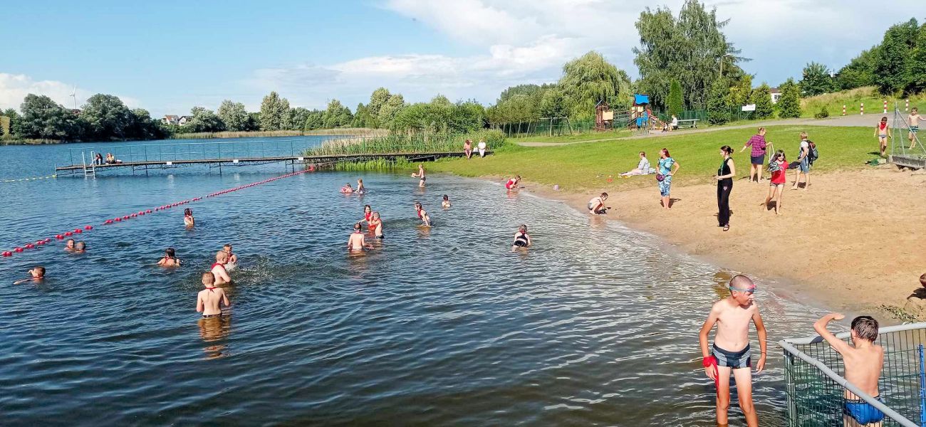 Internat Technikum Leśnego - kąpielisko nad jeziorem Głęboczek