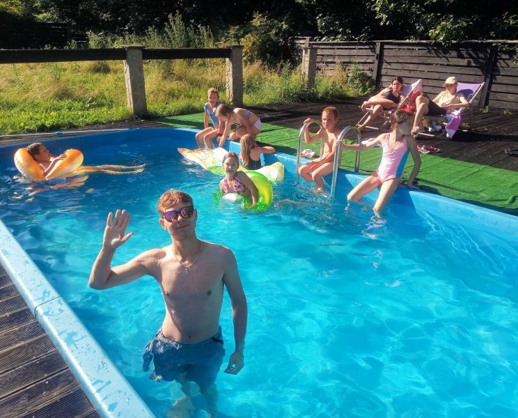 OW Zawojanka - pluskanie w wodzie na basenie w orodku